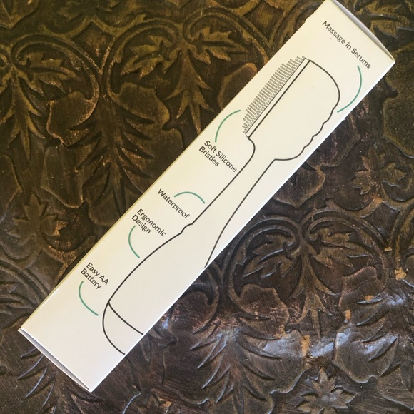 PMD CLEAN Smart Facial Cleansing Device - Picture 14 of 15